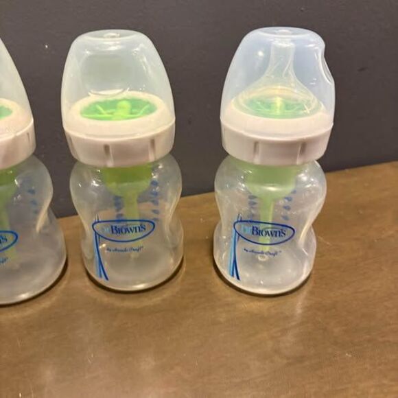 Dr. Brown's 5oz Anti Colic Wide Neck Baby Bottles - Picture 3 of 9